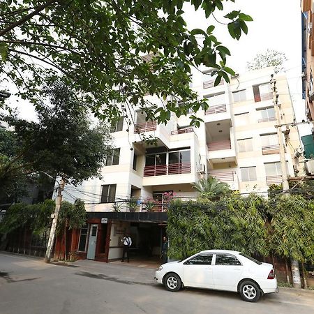Hotel Golden Deer Dhaka Buitenkant foto