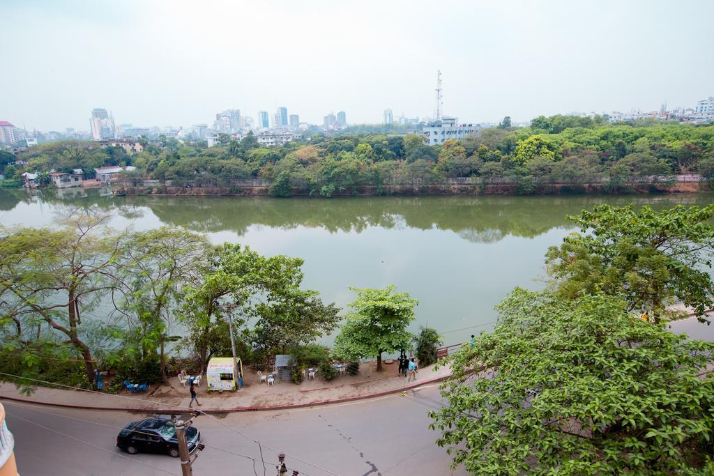 Hotel Golden Deer Dhaka Buitenkant foto