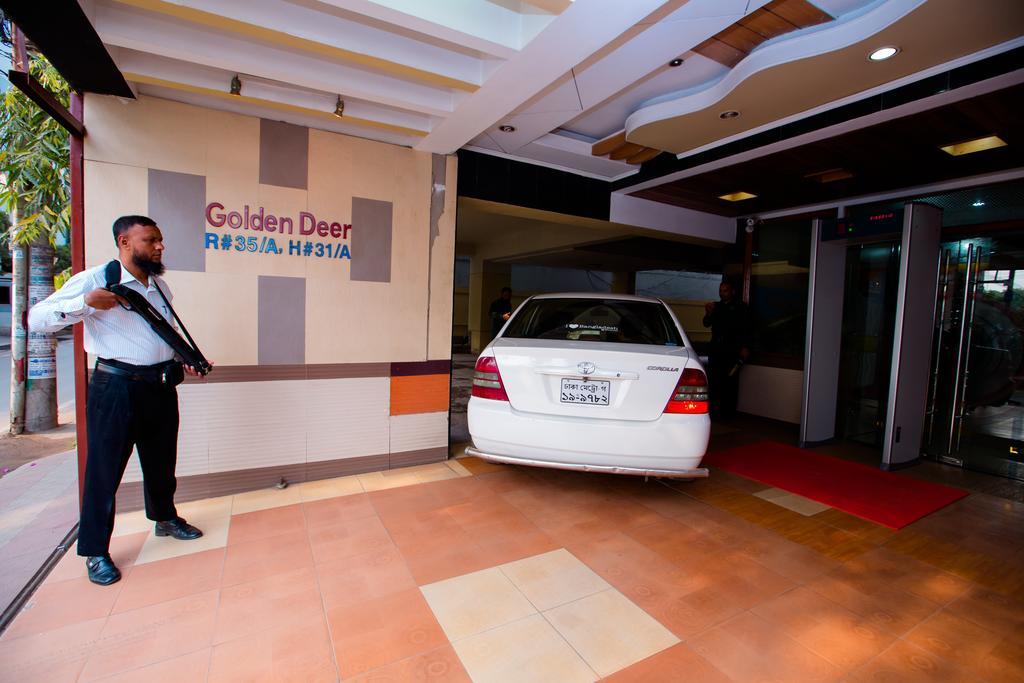 Hotel Golden Deer Dhaka Buitenkant foto