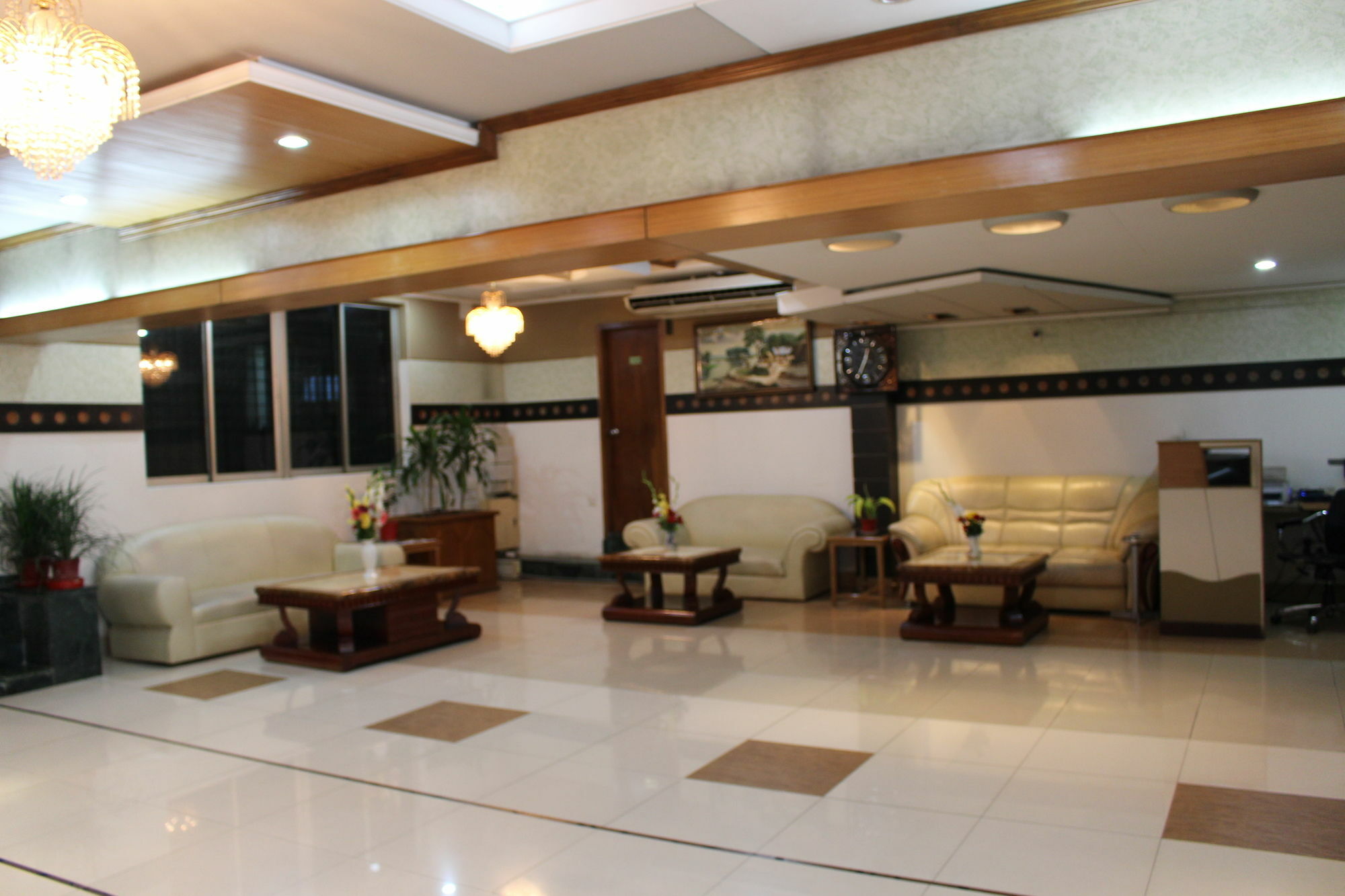 Hotel Golden Deer Dhaka Buitenkant foto
