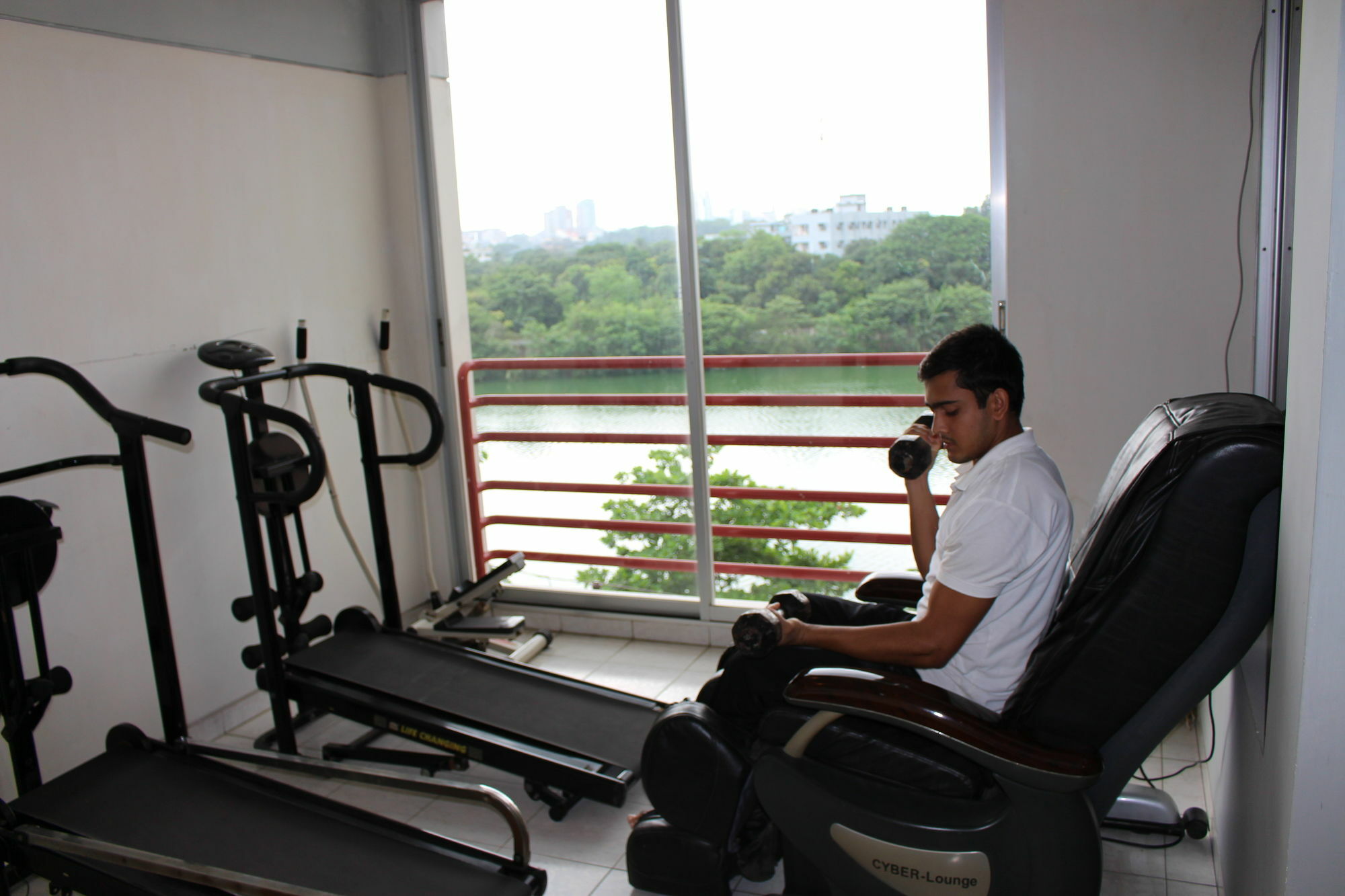 Hotel Golden Deer Dhaka Buitenkant foto