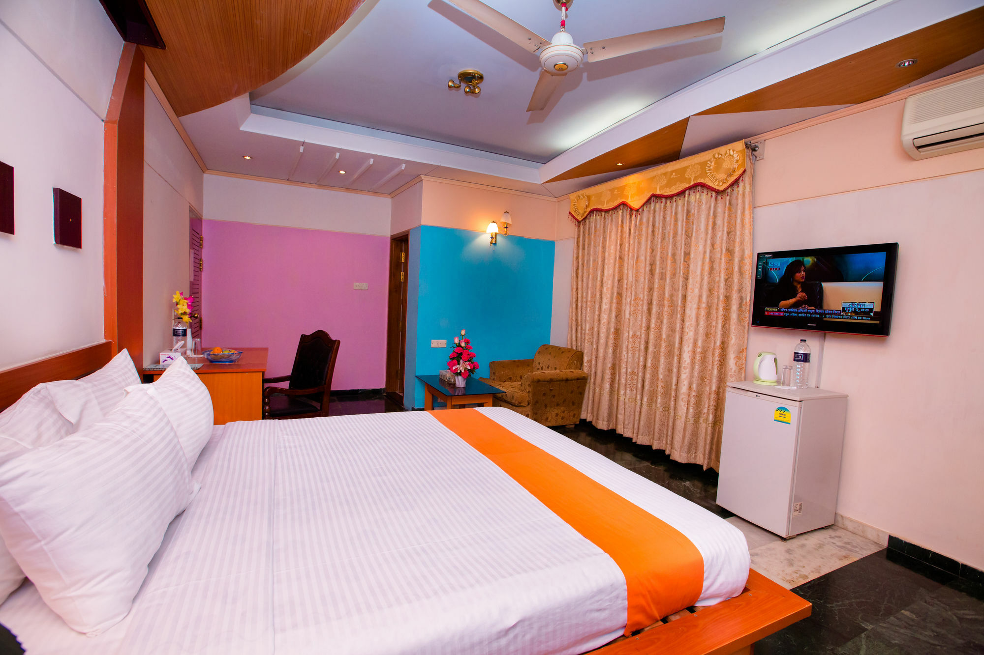 Hotel Golden Deer Dhaka Buitenkant foto