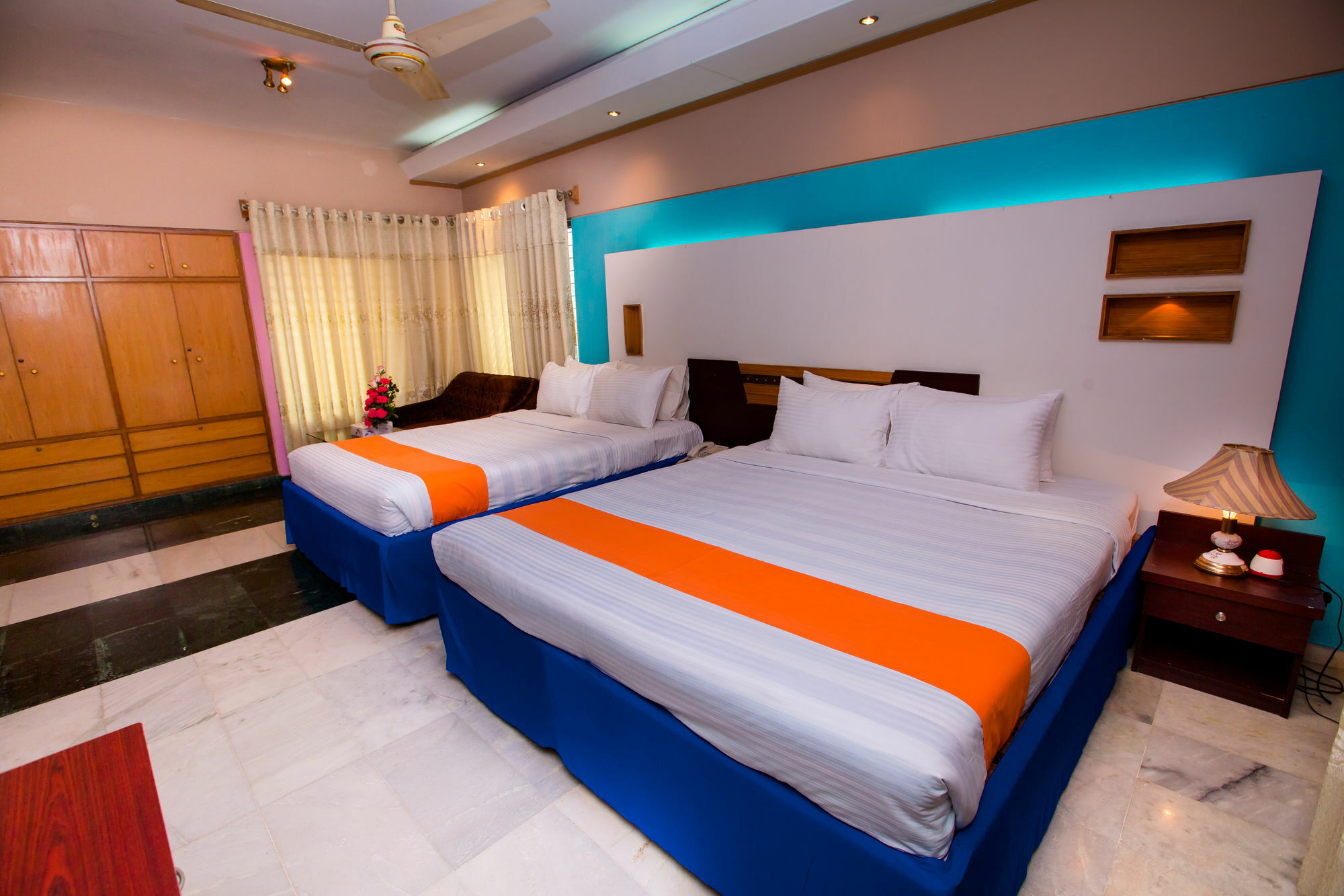 Hotel Golden Deer Dhaka Buitenkant foto